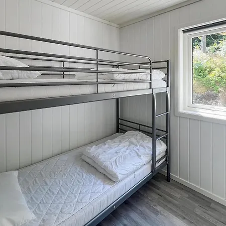Four-bedroom In Lyngdal