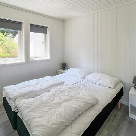 Four-bedroom In Tatil Evi Lyngdal